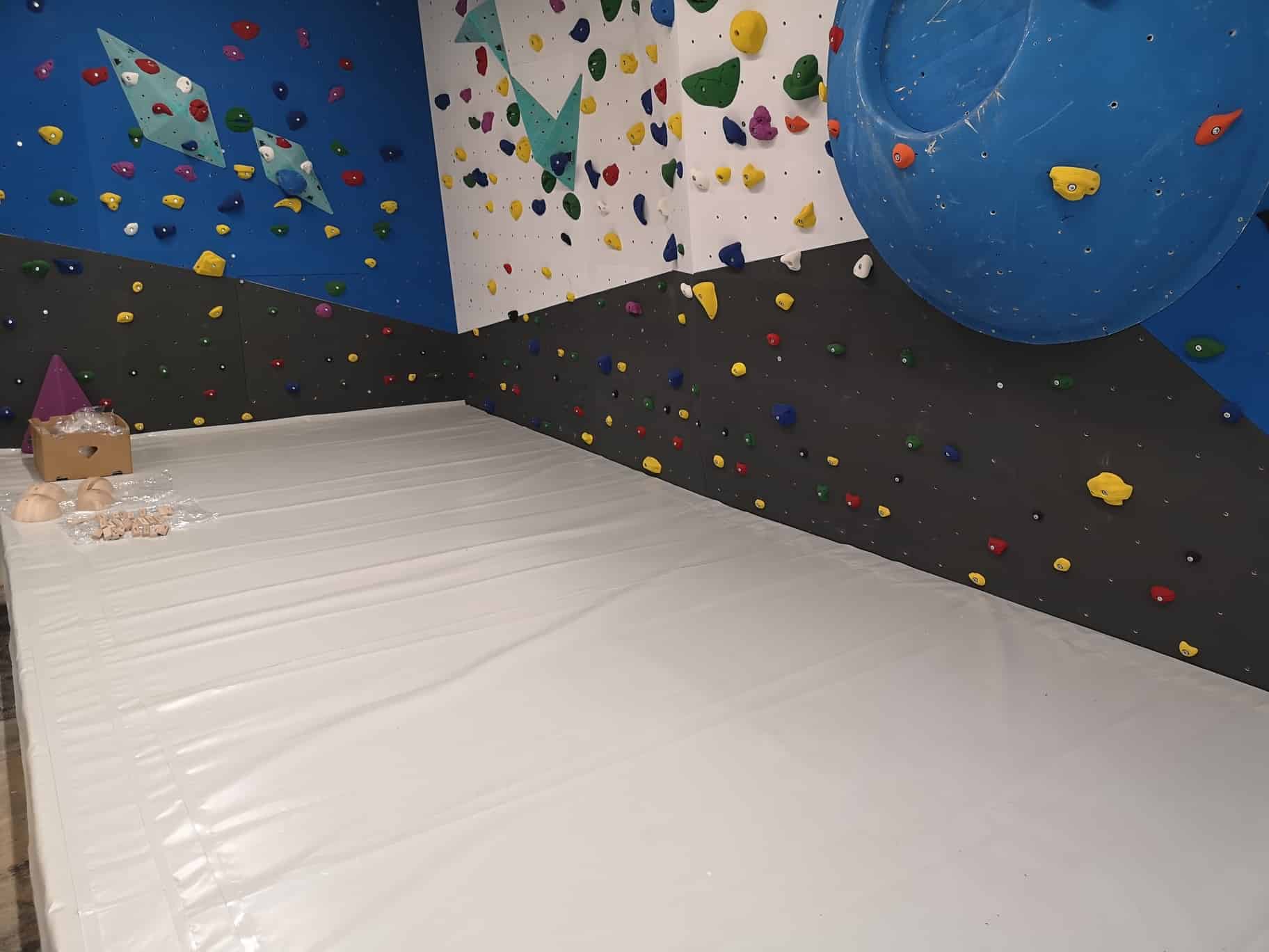 Zaščitne blazine za športne objekte