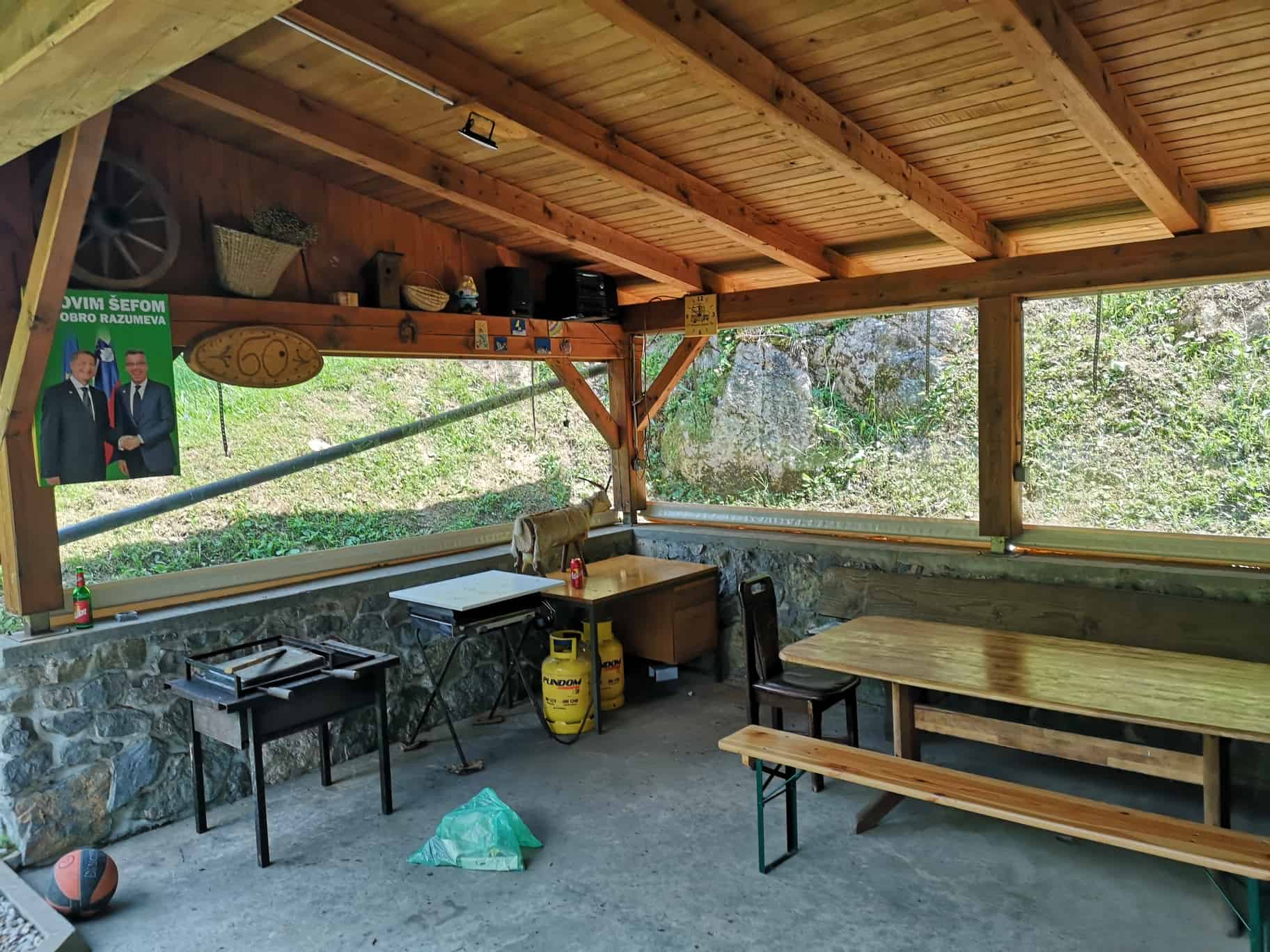 Ponjava na ročno navijanje